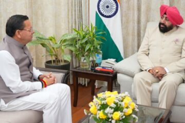 सीएम धामी ने राज्यपाल गुरमीत सिंह से की शिष्टाचार भेंट…