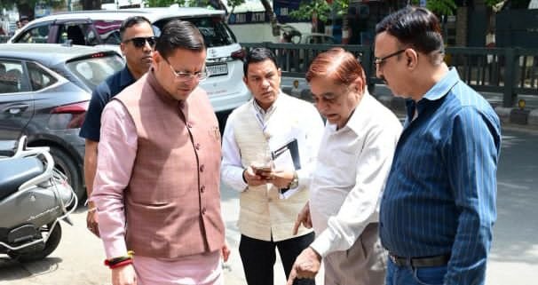 सीएम धामी ने जाखन पहुंचकर खुद परखी जन शिकायत, लापरवाही पर जताई नाराजगी…
