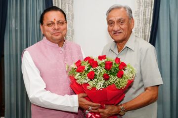 पूर्व मुख्यमंत्री विजय बहुगुणा ने मुख्यमंत्री धामी से की शिष्टाचार भेंट…