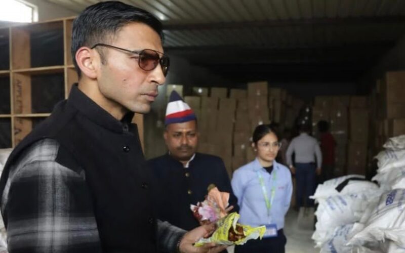 विवादित बिल्डर पुनीत अग्रवाल पर जिला प्रशासन सख्त…