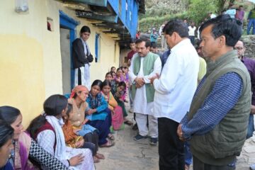 गुलदार के हमले में मासूम की मौत पर कांग्रेस प्रदेश अध्यक्ष गणेश गोदियाल ने पीड़ित परिवार से की मुलाकात