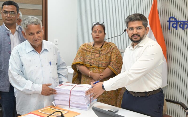 विशेष गहन पुनरीक्षण की तैयारियां तेज, राजनीतिक दलों संग अहम बैठक सम्पन्न