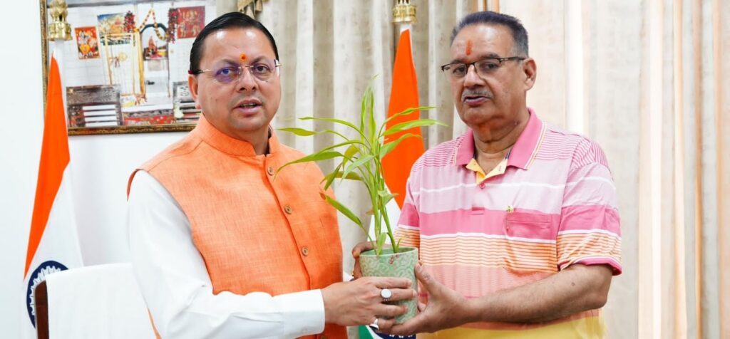 मुख्यमंत्री धामी से मिले मंत्री गणेश जोशी…