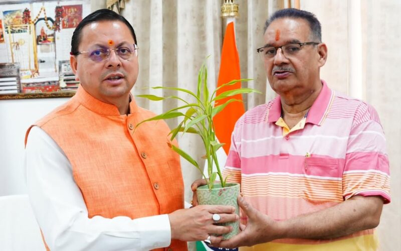 मुख्यमंत्री धामी से मिले मंत्री गणेश जोशी…