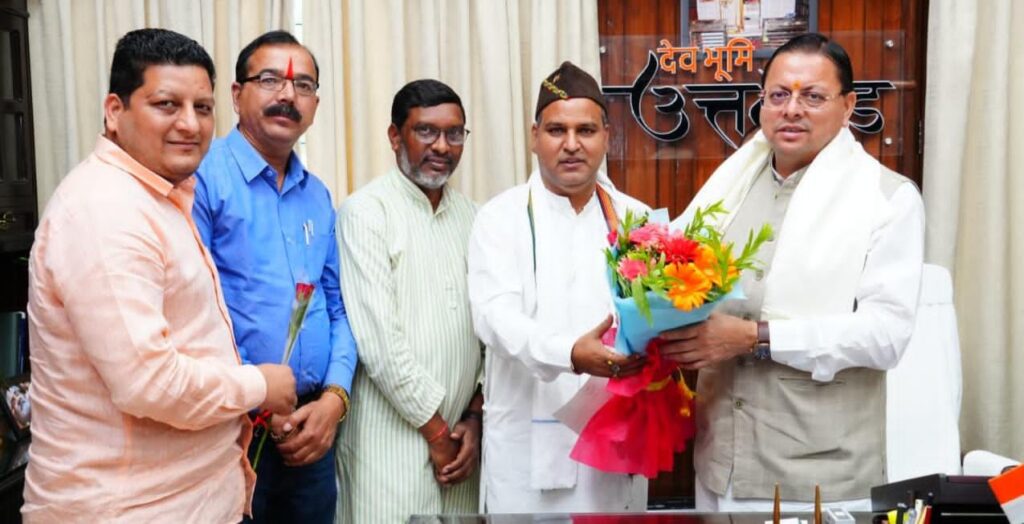 मुख्यमंत्री धामी से विभिन्न क्षेत्रों के विधायकों की मुलाकात, क्षेत्रीय विकास पर हुई चर्चा…