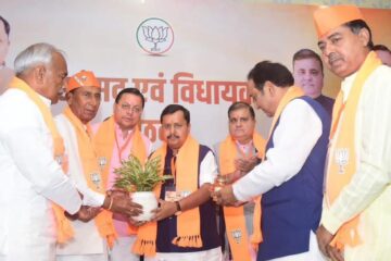 केंद्र और राज्य सरकार की उपलब्धियां जन-जन तक पहुंचाने पर जोर…