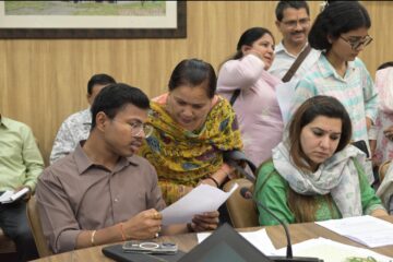जनता दरबार में उमड़ी समस्याओं की बाढ़, 201 शिकायतों पर प्रशासन की त्वरित कार्रवाई