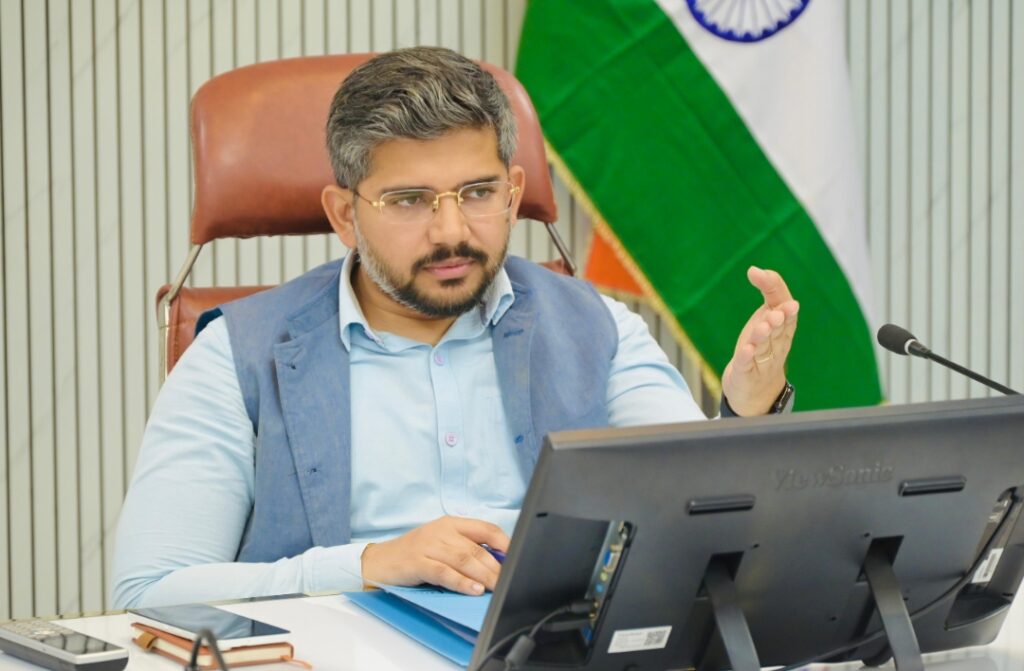 विशेष गहन पुनरीक्षण प्रक्रिया की तैयारियों की समीक्षा, अधिकारियों को दिए आवश्यक निर्देश