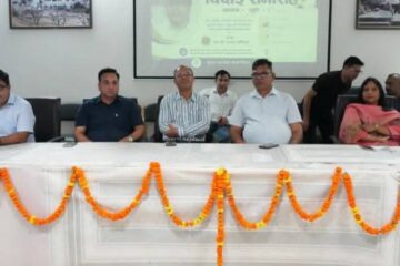सूचना विभाग ने सेवानिवृत्त के अवसर पर सहायक निदेशक ललिता प्रसाद भट्ट को दी भावभीनी विदाई,