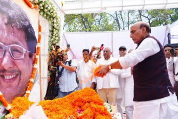 रक्षा मंत्री राजनाथ सिंह और मुख्यमंत्री धामी ने स्व. जसपाल राणा को दी श्रद्धांजलि…