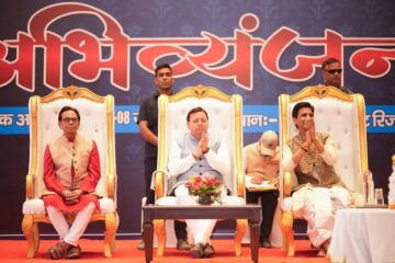 साहित्य समाज को दिशा देने का सशक्त माध्यम, कवि राष्ट्र की चेतना के वाहक : मुख्यमंत्री पुष्कर सिंह धामी