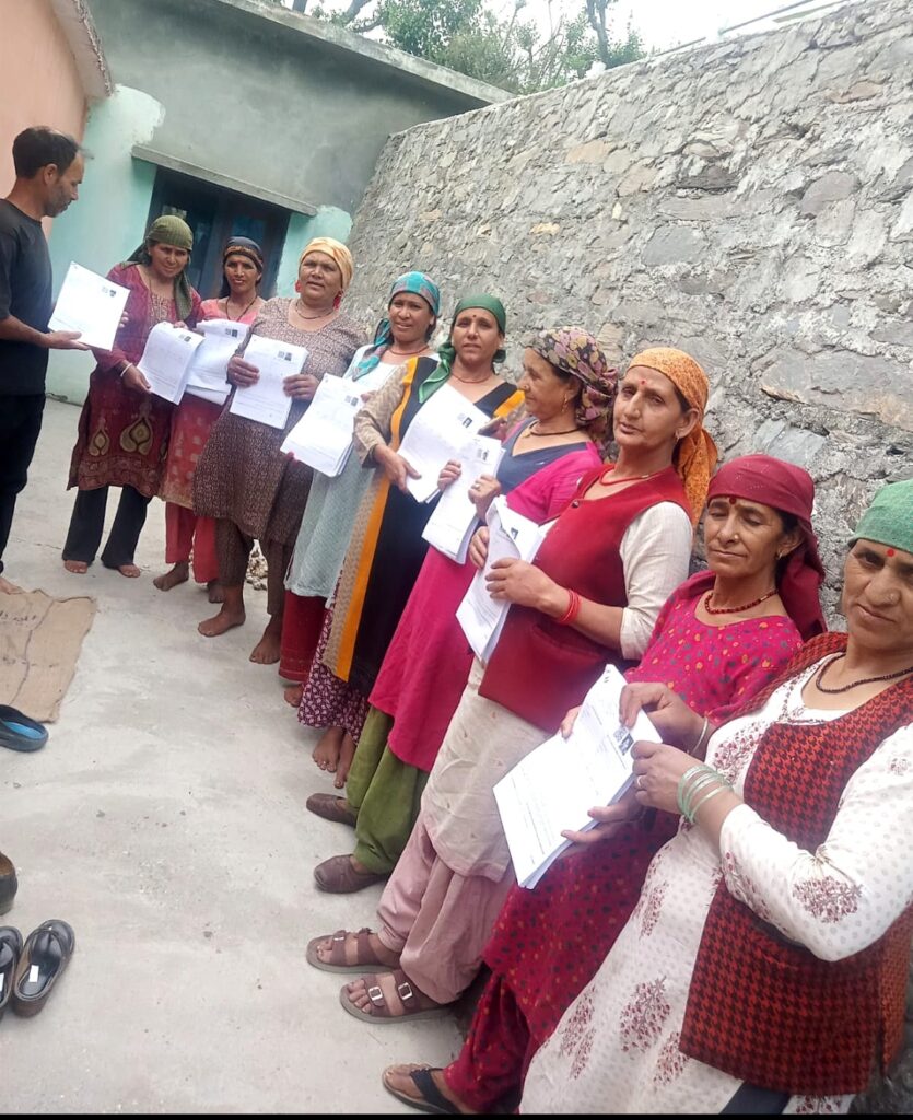 मतदाता पुनरीक्षण अभियान में तेजी, दूसरे दिन 1.33 लाख गणना प्रपत्र वितरित