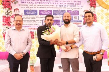 स्वीप कार्यक्रम के तहत मतदाता जागरूकता गोष्ठी आयोजित, जागरूकता रथों को दिखाई हरी झंडी