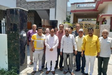 राठ जनविकास समिति की बैठक में सम्मिलित हुए कैबिनेट मंत्री डॉ. धन सिंह रावत, राठ भवन निर्माण में हर संभव सहयोग का दिया आश्वासन