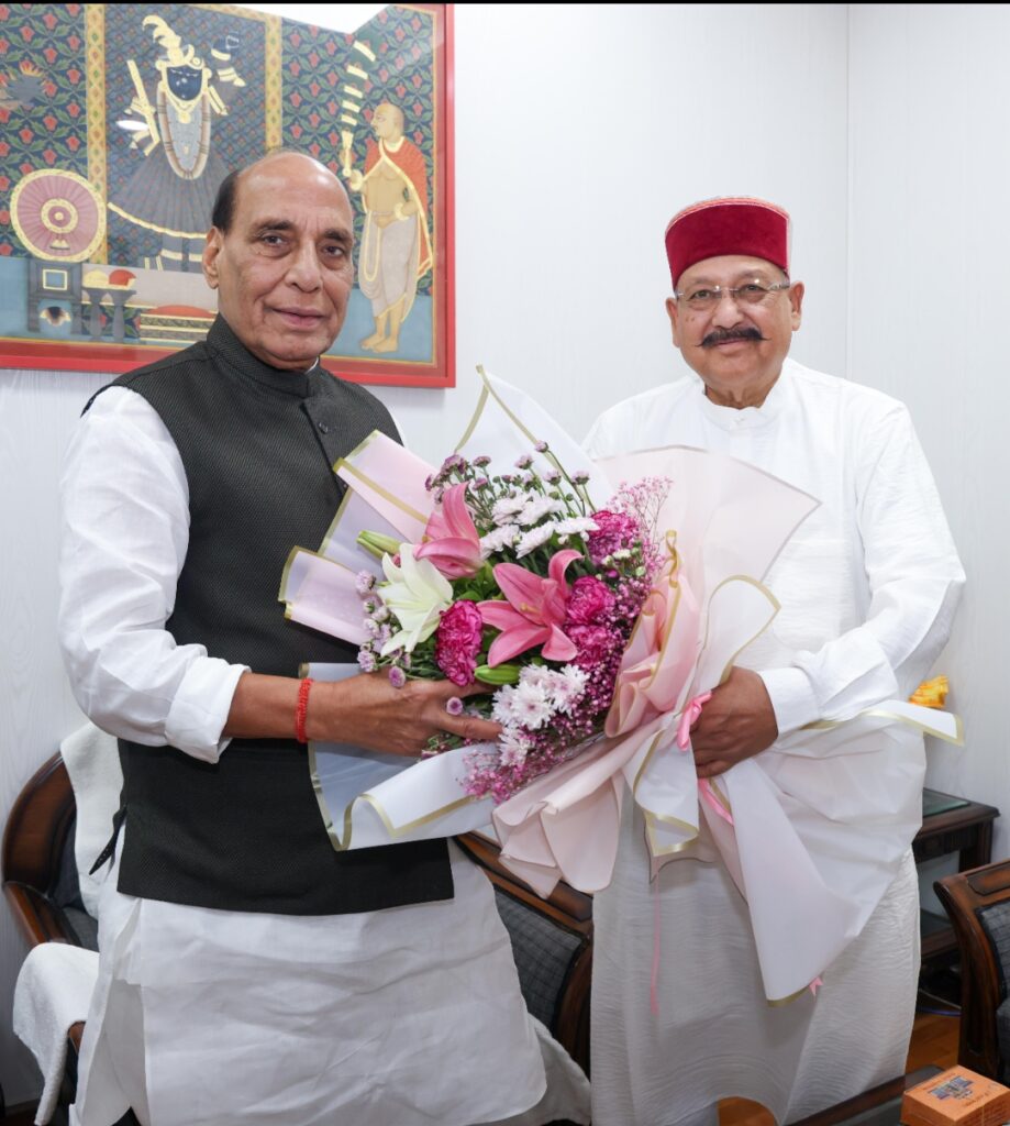 रक्षा मंत्री राजनाथ सिंह से मिले सतपाल महाराज, उत्तराखंड में अधिक सैन्य भर्ती रैलियों की उठाई मांग