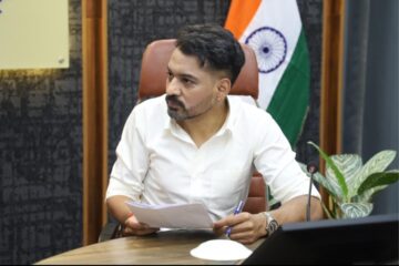 शिकायतों के हॉटस्पॉट चिन्हित कर तय होगी अधिकारियों की जवाबदेही : डीएम