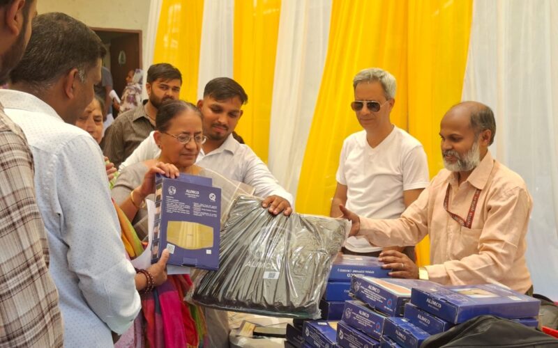 संजय कॉलोनी में विशेष कल्याणकारी शिविर आयोजित, 300 से अधिक लाभार्थियों को योजनाओं से जोड़ा