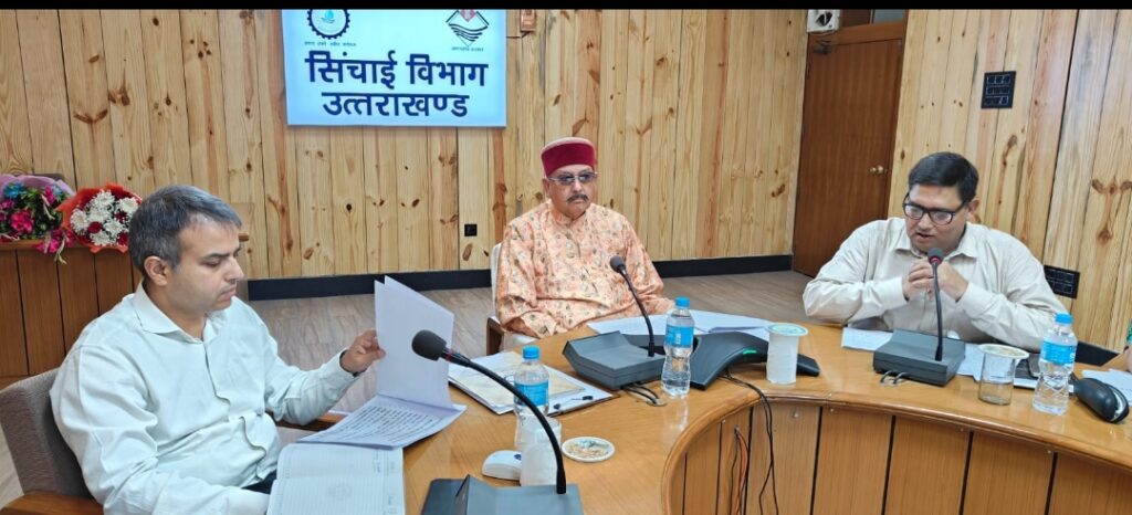 मानसून की तैयारियों को लेकर लोनिवि एवं सिंचाई विभाग की समीक्षा बैठक में मंत्री ने दिए आवश्यक निर्देश