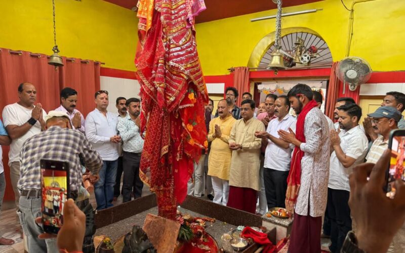 मुख्यमंत्री धामी के पांच वर्ष पूरे होने पर उत्तरकाशी में विशेष पूजा-अर्चना, श्री काशी विश्वनाथ मंदिर में हुआ रुद्राभिषेक