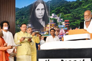 मोरारी बापू की रामकथा में बोले सीएम धामी, उत्तराखंड को बनाएंगे विश्व की आध्यात्मिक राजधानी