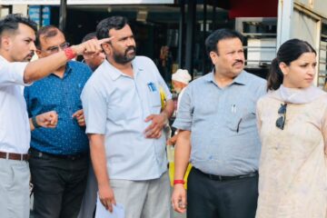 तहसील चौक सड़क चौड़ीकरण में तेजी, डीएम ने किया निरीक्षण…