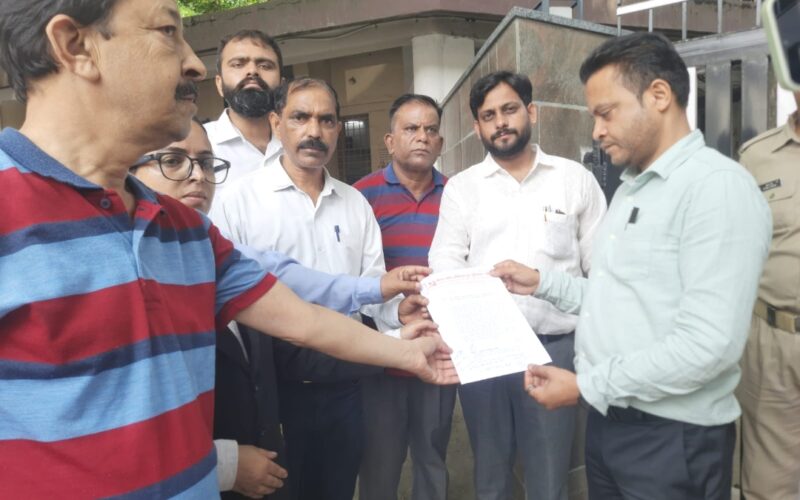 रफेल होम प्रबंधन द्वारा कर्मचारी उत्पीड़न के खिलाफ सीटू ने जिलाधिकारी को सौंपा ज्ञापन, तत्काल हस्तक्षेप की मांग
