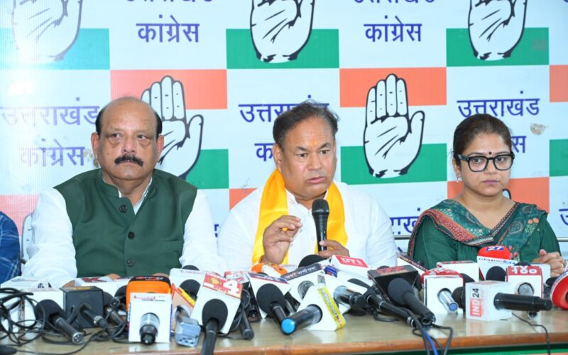 बद्रीनाथ धाम चढ़ावा चोरी प्रकरण की हाई कोर्ट के तीन सिटिंग जजों की समिति से हो जांच : लखपत बुटोला