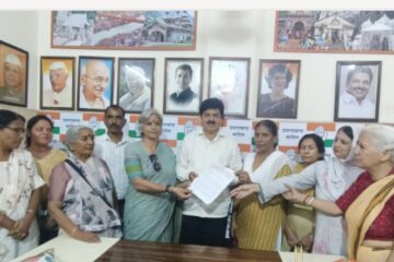 महिला आरक्षण विधेयक को शीघ्र लागू करने की मांग, महिला संगठनों ने विपक्षी दलों को सौंपा ज्ञापन