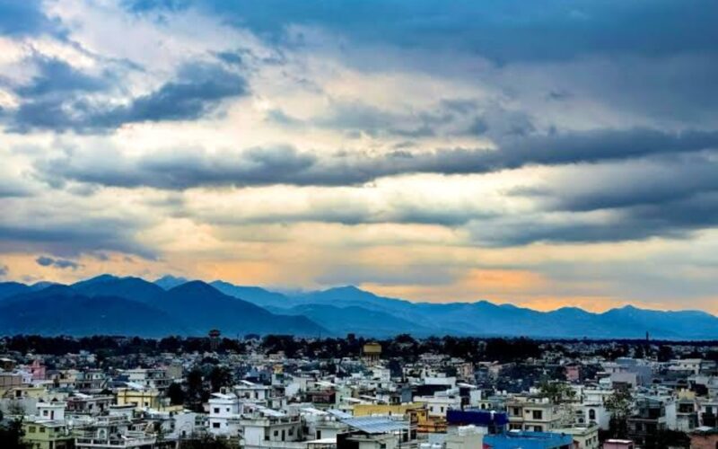देहरादून में भारी बारिश की चेतावनी, 31 अगस्त को सभी स्कूल और आंगनबाड़ी केंद्र बंद