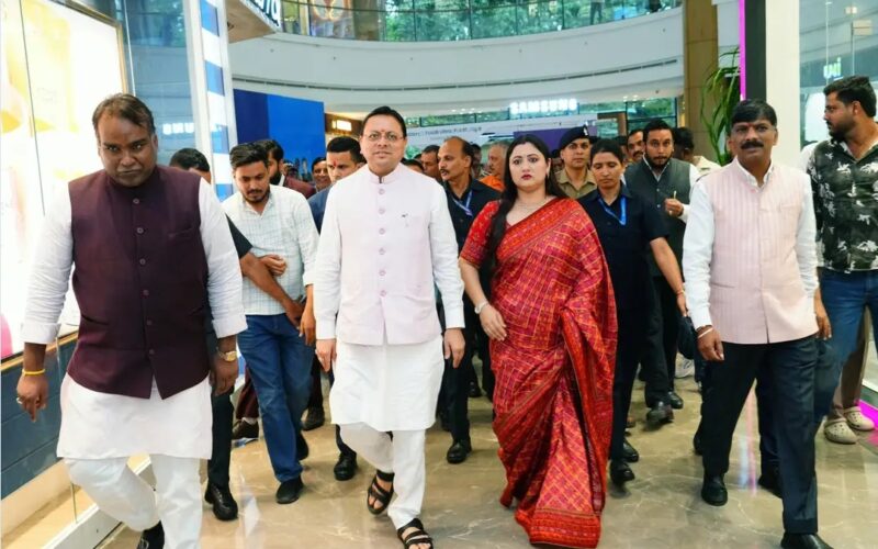 मुख्यमंत्री ने देखी ‘हनुमान अंश’ फिल्म, संत परंपरा और मानव सेवा के संदेश की सराहना