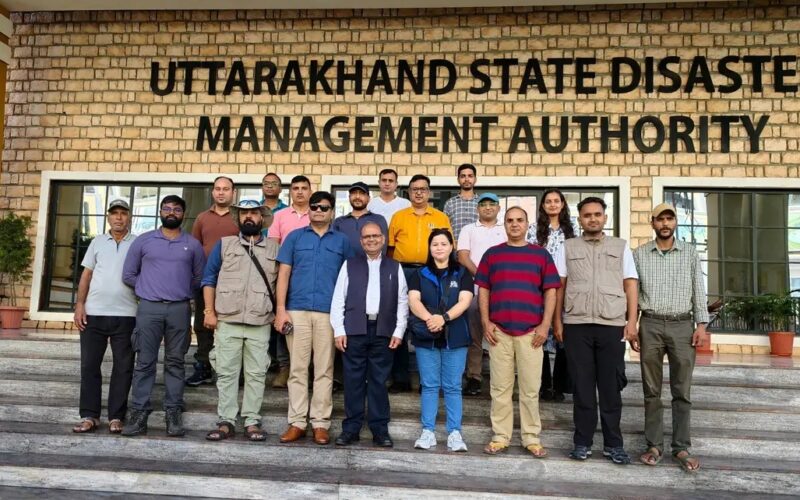 ग्लेशियर झीलों से संभावित आपदा जोखिमों के आकलन को विशेषज्ञ दल रवाना