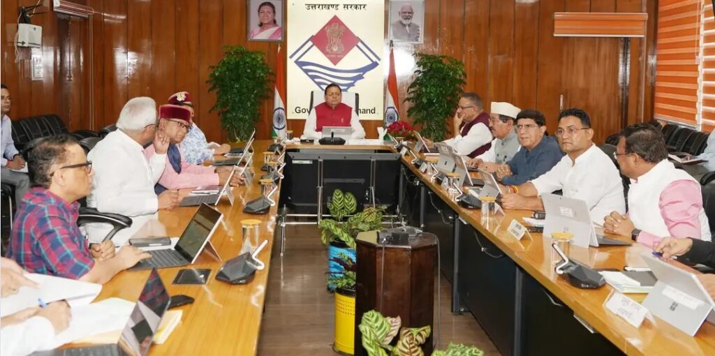 मुख्यमंत्री धामी की अध्यक्षता में कैबिनेट बैठक, एमबीबीएस इंटर्न का स्टाइपेंड बढ़ाने सहित कई महत्वपूर्ण प्रस्तावों पर लगी मुहर