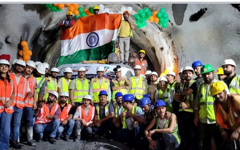 ऋषिकेश-कर्णप्रयाग रेल परियोजना में बड़ी उपलब्धि, एस्केप टनल-1 का अंतिम ब्रेकथ्रू सफल