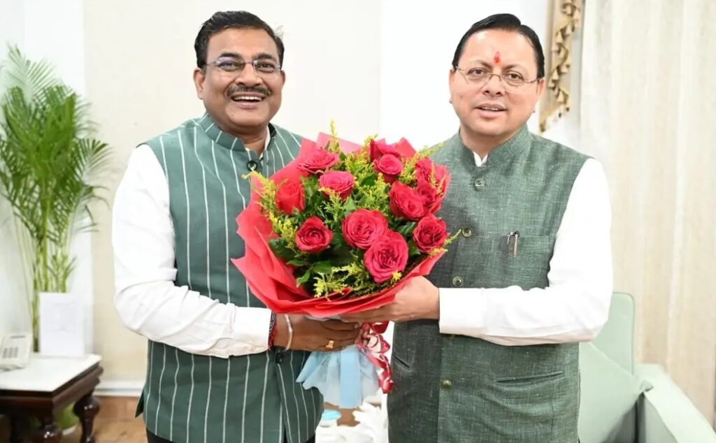 मुख्यमंत्री धामी के जन्मदिवस पर मुख्यमंत्री आवास में दिखा उत्साह, मंत्री, जनप्रतिनिधि एवं अधिकारियों ने दी शुभकामनाएं