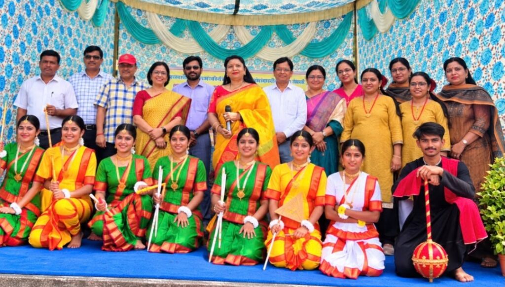 खंडस्तरीय संस्कृत प्रतियोगिता में विद्यार्थियों ने दिखाई प्रतिभा