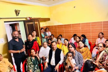 सचिवालय घेराव की तैयारियों को लेकर नवीन जोशी ने इंदिरापुरम में किया जनसंवाद,कल 25 सितंबर को बड़ी संख्या में पहुंचने की अपील