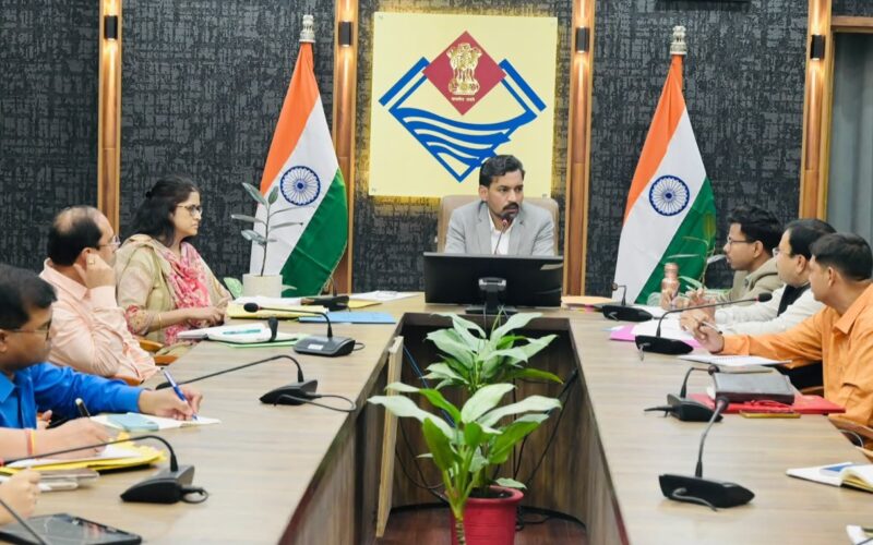 राष्ट्रपति के प्रस्तावित दौरे को लेकर तैयारियों की समीक्षा, डीएम ने दिए जरूरी निर्देश…