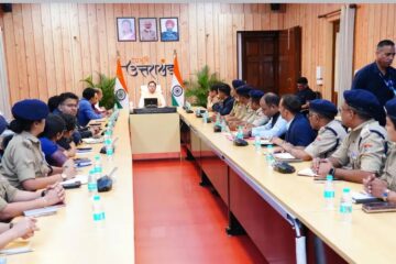 विकास कार्यों में लापरवाही बर्दाश्त नहीं, सड़कों की मरम्मत और जनसमस्याओं के निस्तारण में तेजी लाएं अधिकारी: मुख्यमंत्री