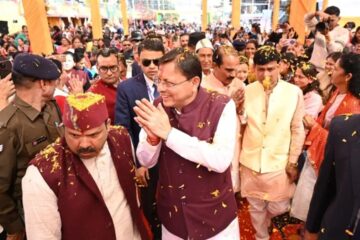 मुख्यमंत्री धामी ने पिथौरागढ़ को दी ₹284 करोड़ से अधिक की 67 विकास योजनाओं की सौगात
