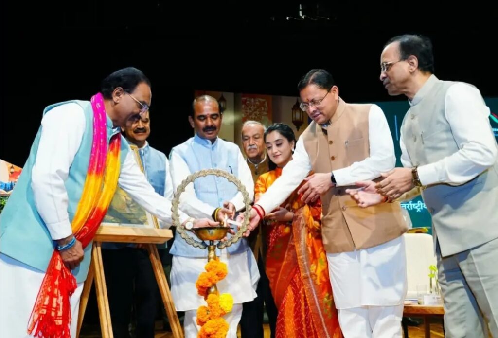 लेखक गांव साहित्य और संस्कृति के संरक्षण के साथ उत्तराखण्ड को नई पहचान दे रहा है: मुख्यमंत्री